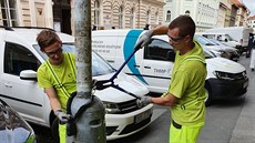 V Praze přibývá boxů na klíč od sdíleného bytu. Majitelé bytů je dávají na... V Praze přibývá boxů na klíč od sdíleného bytu. Majitelé bytů je dávají na...