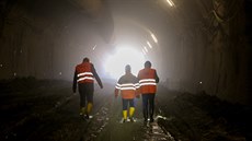 Tunel Deboreč se začal razit loni v prosinci a nyní je hotových 380 metrů z... Tunel Deboreč se začal razit loni v prosinci a nyní je hotových 380 metrů z...