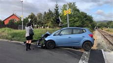 Na přejezdu v Chomutově narazila do měřícího vozu řidička osobního automobilu. Na přejezdu v Chomutově narazila do měřícího vozu řidička osobního automobilu.