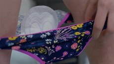 Menstruační krev je normální, ukazuje reklama na vložky Menstruační krev je normální, ukazuje reklama na vložky