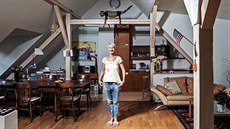 V bytě najdete spoustu knih. „Užívám si populárně naučnou literaturu: knihy... V bytě najdete spoustu knih. „Užívám si populárně naučnou literaturu: knihy...