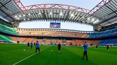 Fotbalisté Slavie se chystají na San Siru na zápas s Interem Milán. Fotbalisté Slavie se chystají na San Siru na zápas s Interem Milán.