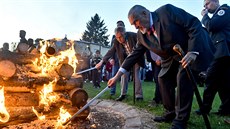 Prezident Miloš Zeman a bývalý ministr zahraničních věcí a čestný předseda TOP... Prezident Miloš Zeman a bývalý ministr zahraničních věcí a čestný předseda TOP...