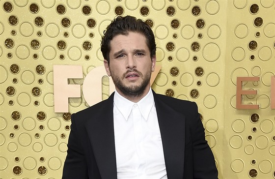 Kit Harington na cenách Emmy (Los Angeles, 22. záí 2019)