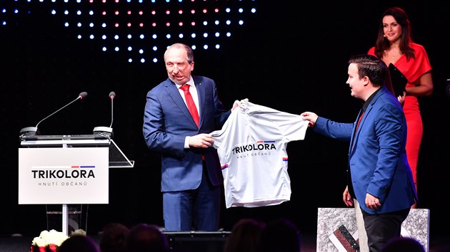 Václav Klaus ml. na ustavujícím sněmu hnutí Trikolóra. (28. září 2019) Václav Klaus ml. na ustavujícím sněmu hnutí Trikolóra. (28. září 2019)