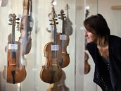 Muzeum Cheb získalo unikátní sbírku strunných hudebních nástrojů, s jejichž... Muzeum Cheb získalo unikátní sbírku strunných hudebních nástrojů, s jejichž...