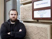 Bývalý student plzeňských práv a občanský aktivista sedmatřicetiletý Martin... Bývalý student plzeňských práv a občanský aktivista sedmatřicetiletý Martin...