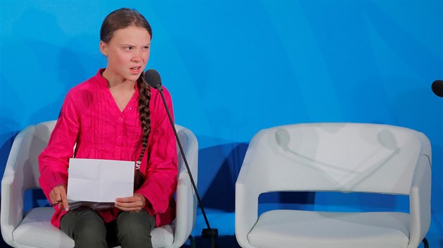 estnctilet aktivistka Greta Thunbergov pi svm projevu na klimatickm summitu OSN (23. z 2019)