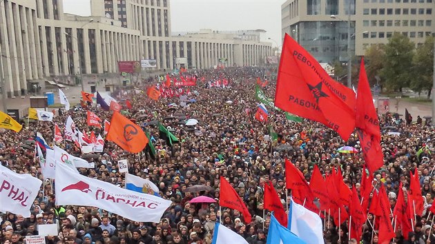 Vce ne 20 tisc lid poadovalo proputn zatench demonstrant. (29. z 2019)