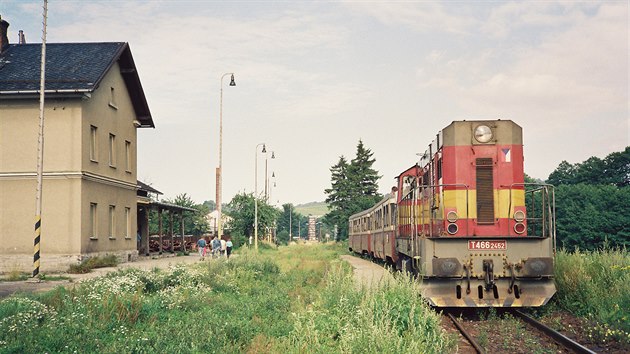 Stanice Svtl Hora v ervenci 1991.
foto: Martin Kubk