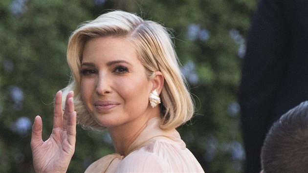 Ivanka Trumpov na svatb nvrhky Mishy Nonoo s Michaelem Hessem (m, 20. z 2019)