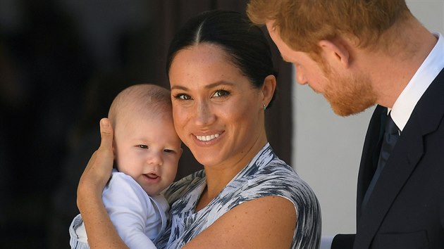 Princ Harry, vvodkyn Meghan a jejich syn Archie Harrison Mountbatten-Windsor (Kapsk Msto, 25. z 2019)