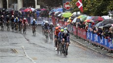 Francouzský cyclist Remi Cavagna na čele pelotonu během závodu mistrovství... Francouzský cyclist Remi Cavagna na čele pelotonu během závodu mistrovství...