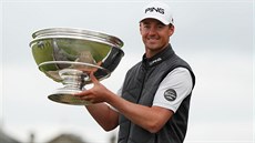 Victor Perez z Francie se raduje z vítězství na podniku European Tour na... Victor Perez z Francie se raduje z vítězství na podniku European Tour na...