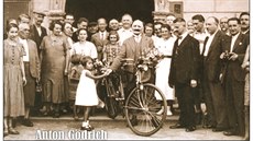 Na pohlednici z Fulneku je Anton Gödrich předtím, než v roce 1936 vyrazil jako... Na pohlednici z Fulneku je Anton Gödrich předtím, než v roce 1936 vyrazil jako...