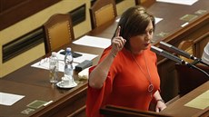 Emotivně vystoupila ve Sněmovně při projednávání návrhu ústavní žaloby na... Emotivně vystoupila ve Sněmovně při projednávání návrhu ústavní žaloby na...