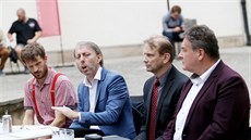 Zástupci nevládních sociálních služeb kritizují Jihomoravský kraj za... Zástupci nevládních sociálních služeb kritizují Jihomoravský kraj za...