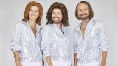 Adéla Gondíková, Zuzana Norisová a Dalibor Gondík jako Bee Gees v show Tvoje...