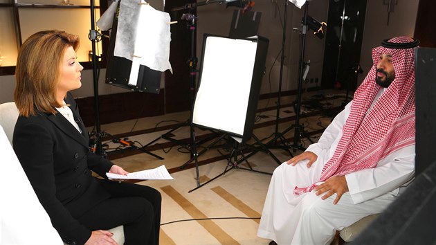 Korunn princ Sadsk Arbie Muhammad bin Salmn v americkm poadu 60 Minutes s modertorkou Norah O'Donnellovou. (30. z 2019)