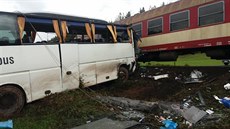 Srážka autobusu s vlakem v Kunčicích nad Labem (30. září 2019) Srážka autobusu s vlakem v Kunčicích nad Labem (30. září 2019)