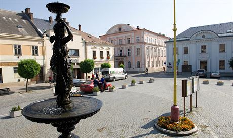 Mohelnické radnici (na snímku její budova) hrozí, e bude muset vrátit ást dotace.