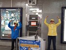 Petice proti pronásledování Falun Dafa v Číně. Stanice Pankrác. Petice proti pronásledování Falun Dafa v Číně. Stanice Pankrác.