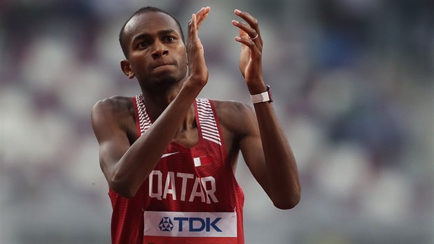 Obhjce titulu Mutaz Essa Barshim v kvalifikaci vka na domcm svtovm ampiontu v Dauh.