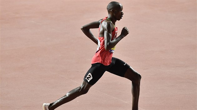 Kean Timothy Cheruiyot pel pro titul mistra svta na trati 1500 metr.