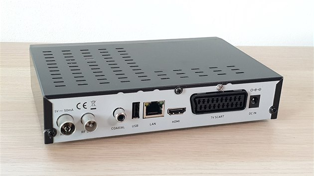 Dvoutunerov Sencor SDB 5104TD m i SCART konektor, pipojte jej tak i k opravdu starmu televizoru.