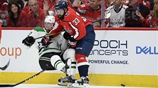 Radko Gudas (vpravo) z Washingtonu a Radek Faksa z Dallasu. Radko Gudas (vpravo) z Washingtonu a Radek Faksa z Dallasu.