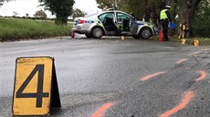 U Mořiny v sobotu dopoledne havarovalo policejní auto (5. října 2019). U Mořiny v sobotu dopoledne havarovalo policejní auto (5. října 2019).