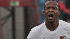 Ostravský Diame Diop oslavuje svj gól v zápase proti Zlínu.