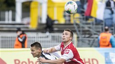 Fotbalisté Pardubic v sobotu prohráli v Hradci Králové 0:1. Fotbalisté Pardubic v sobotu prohráli v Hradci Králové 0:1.