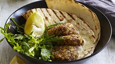 Falafel z quinoi a karotky s jogurtovým dresinkem Falafel z quinoi a karotky s jogurtovým dresinkem