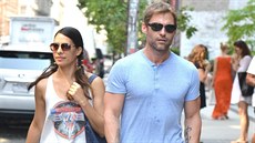 Seann William Scott s bývalou snoubenkou, modelkou Victoria´s Secret Lindsay...