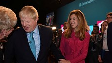 Boris Johnson a Carrie Symondsová (Manchester, 2. íjna 2019)