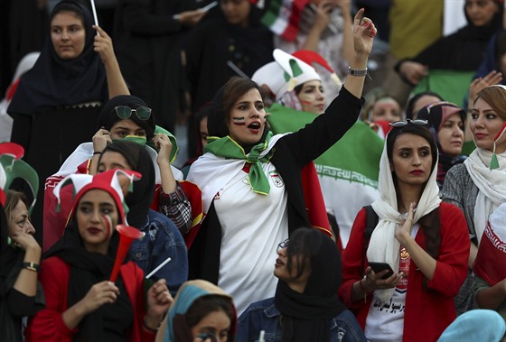 Íránské fanynky dostaly píleitost vrátit se do hledit fotbalových zápas.