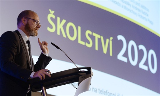 Ministr kolství Robert Plaga na tiskové konferenci kolství 2020. (15. íjna...