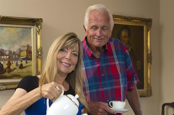 Ron Ely a jeho manelka Valerie u nich doma v Santa Barbae (2014)