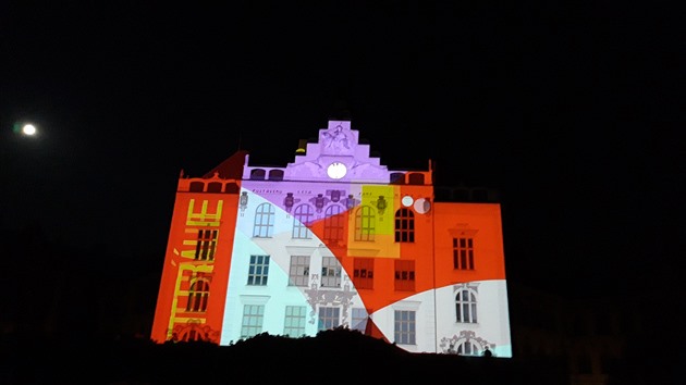 Signal Festival 2019: dílo Ottantanove na Lyčkově náměstí v Karlíně.