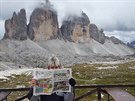 Dobrý den, zasílám podzimní foto s Metrem při výstupu na skalní útvar Tre Cime v italských Dolomitech. Dobrý den, zasílám podzimní foto s Metrem při výstupu na skalní útvar Tre Cime v italských Dolomitech.
