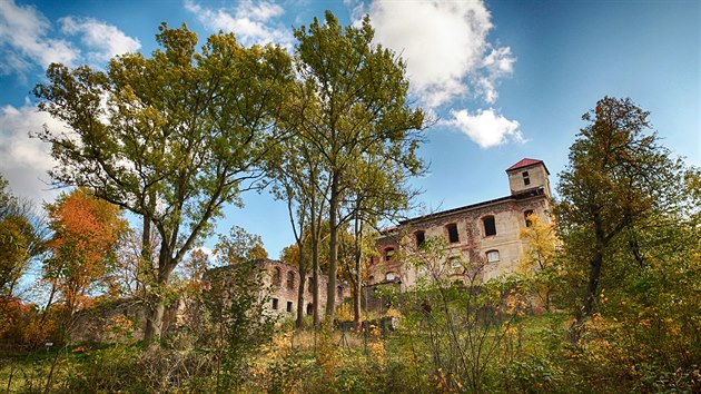 Pohled na svatoborsk kostel od severozpadu (2019)