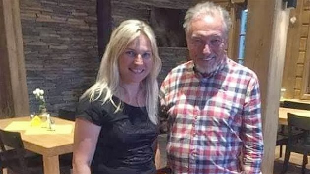 Bylinkářka Táňa Marszalková s Karlem Gottem, kterému pomohla k návratu hlasu.