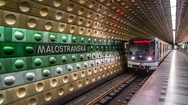 Stanice metra Malostransk
