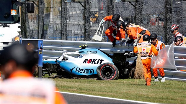 Robert Kubica po nehod v kvalifikaci Velk ceny Japonska formule 1.