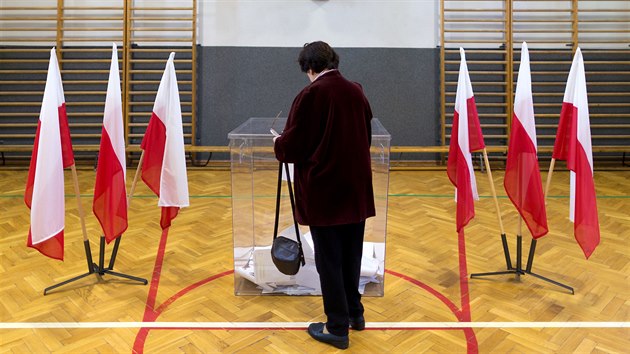 Polci hlasovali v parlamentnch volbch. (13. jna 2019)