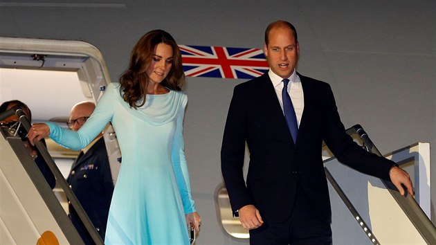 Princ William a vvodkyn Kate po pletu do Pkistnu (Islmbd, 14. jna 2019)