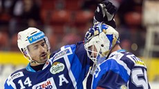 Tomáš Plekanec z Brna (vlevo) se raduje z vítězství nad Olomoucí společně s... Tomáš Plekanec z Brna (vlevo) se raduje z vítězství nad Olomoucí společně s...