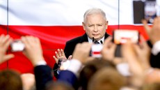 Šéf vládní strany Právo a spravedlnost (PiS) Jaroslaw Kaczyński ve štábu po... Šéf vládní strany Právo a spravedlnost (PiS) Jaroslaw Kaczyński ve štábu po...
