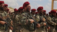 Vojáci Svobodné syrské armády (FSA) se pipravují na vstup do severní Sýrie....